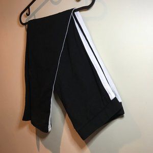 black legging with white stripe